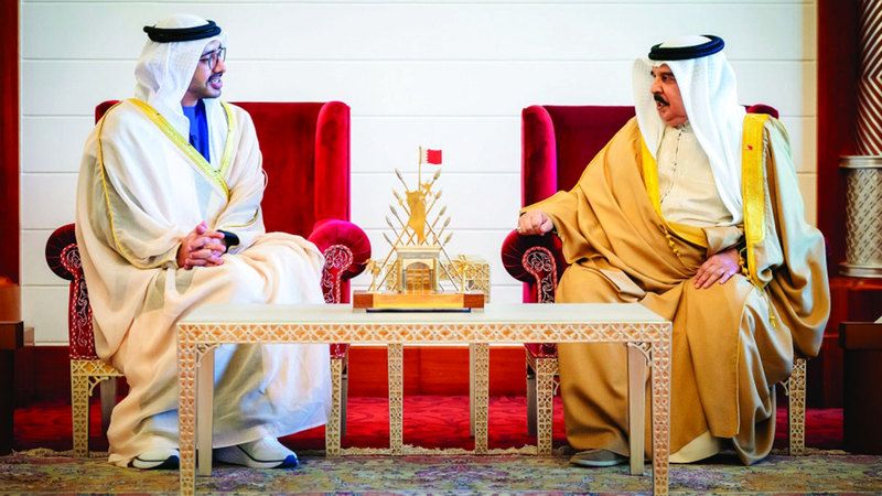 الامارات | ملك البحرين يستقبل عبدالله بن زايد