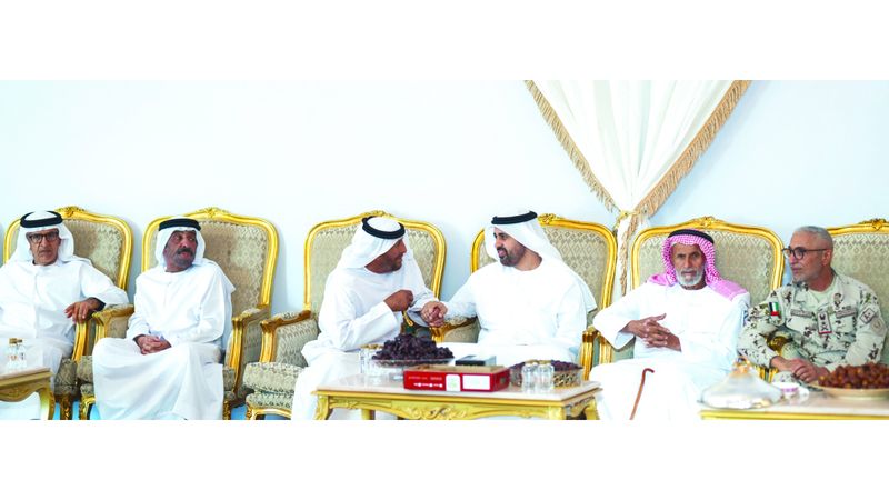 الامارات | ذياب بن محمد يقدم واجب العزاء في الشهيد محمد الخييلي