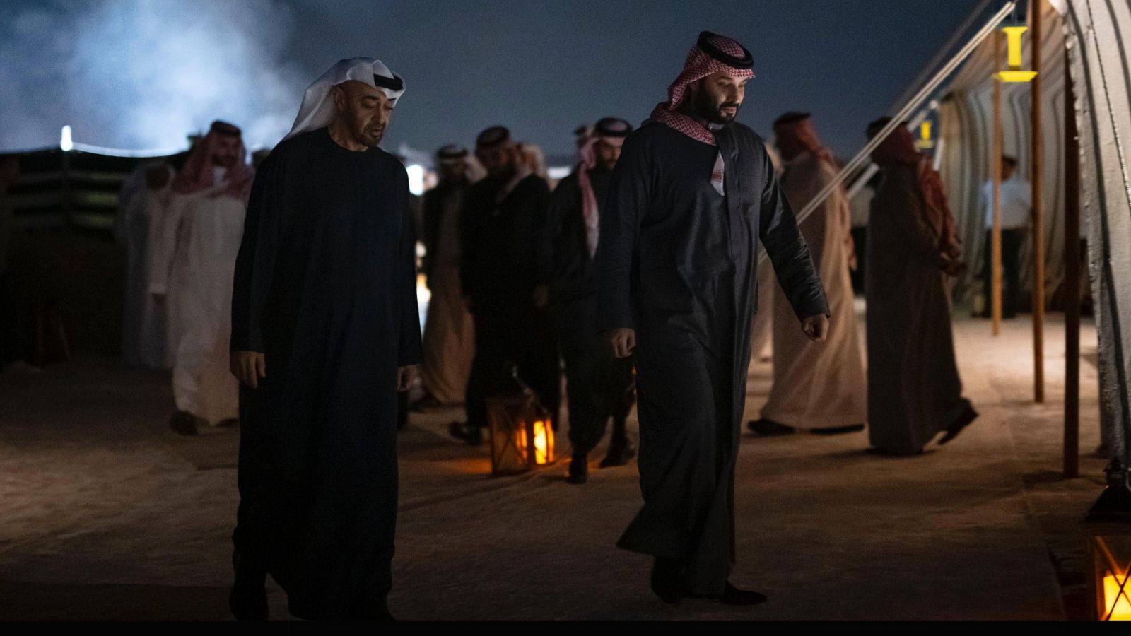 محمد بن زايد ومحمد بن سلمان يؤكدان: استقرار المنطقة أولوية