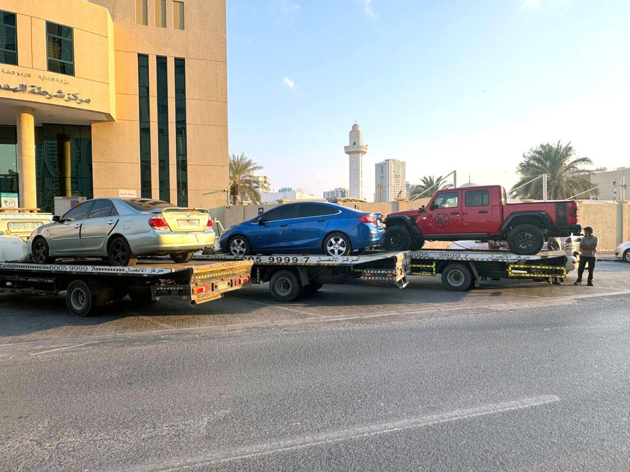 الامارات | شرطة عجمان تضبط سائقين وتحجز مركباتهم بسبب "القيادة المتهورة"