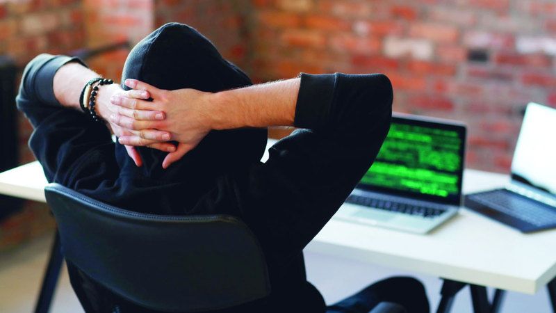 الامارات | محتالون إلكترونيون يستدرجون ضحايا عبر «بطاقات الهدايا».. و«الأمن السيبراني» يحذّر