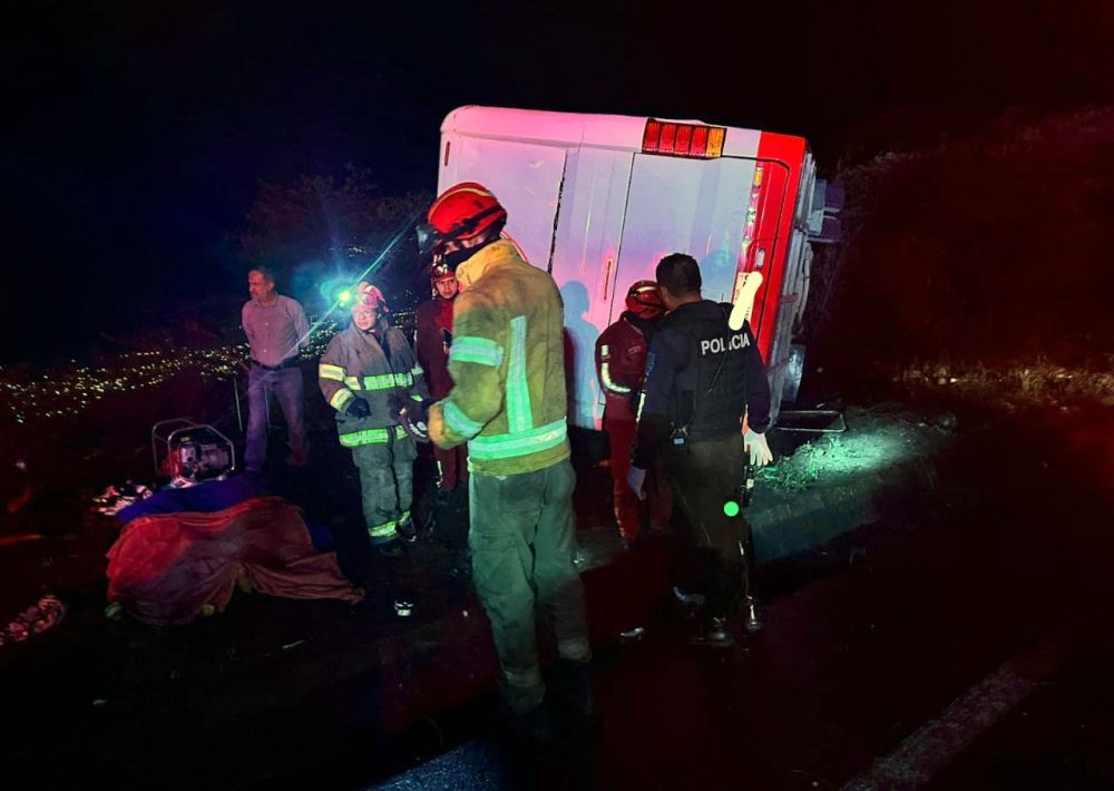 سيارة في الاتجاه المعاكس.. 18 قتيلًا جراء حادث سير بالإكوادور