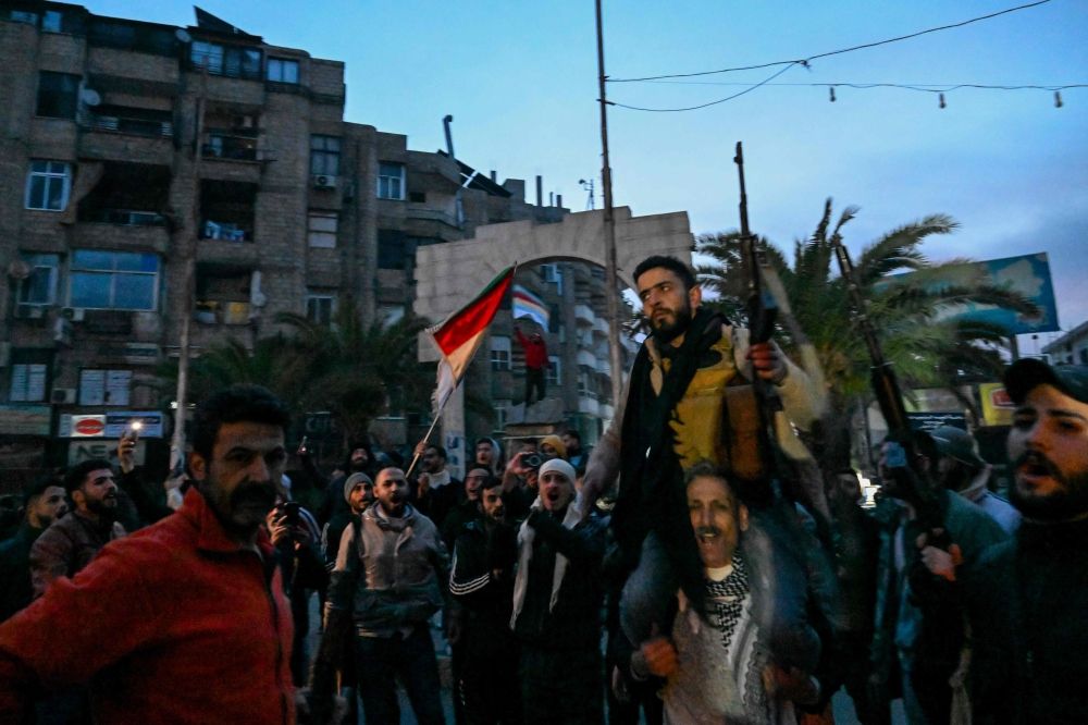 صور| سوريا ..  احتفالات في دمشق بسقوط نظام الاسد