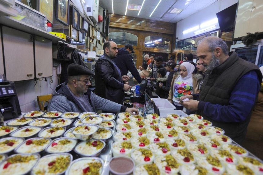 عودة الحياة إلى سوريا.. حركة في أسواق دمشق بعد الانتشار الأمني