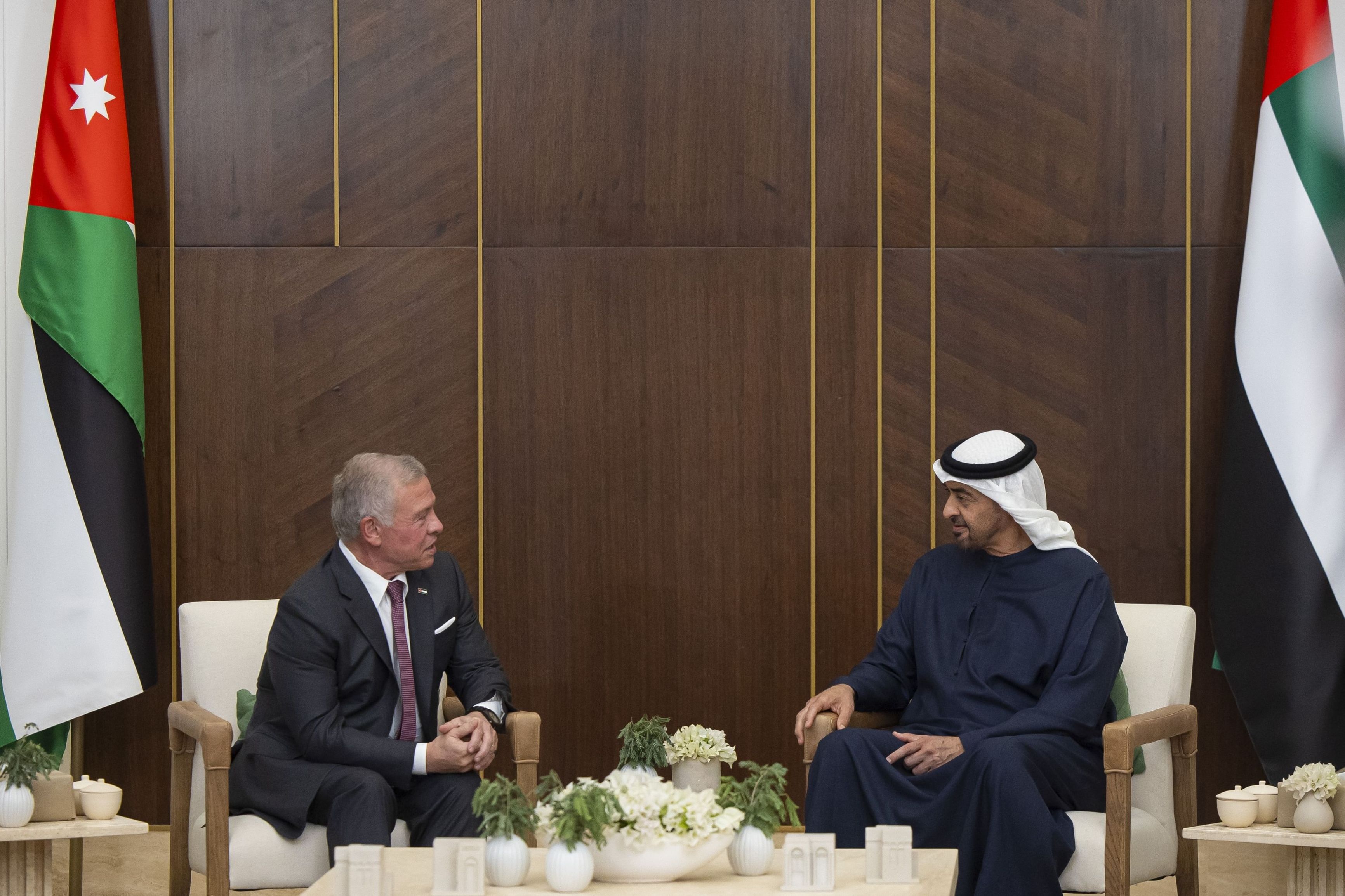 الامارات | رئيس الدولة وملك الأردن يبحثان علاقات البلدين والتطورات الإقليمية