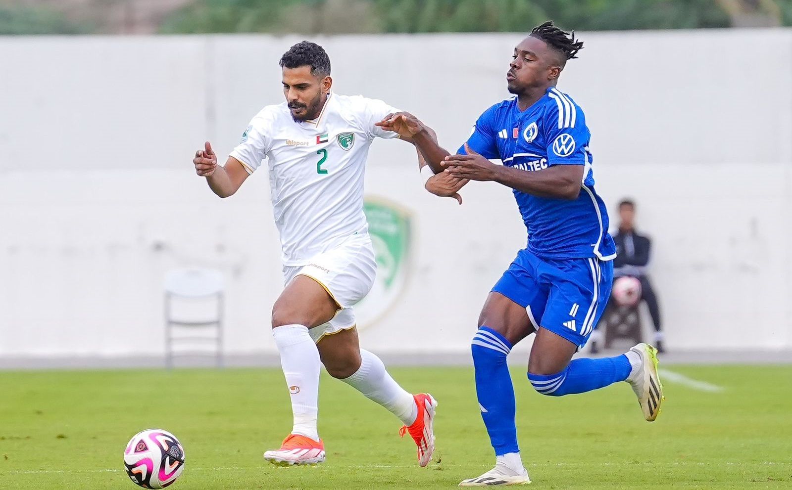 الامارات | العربي يهزم الجزيرة الحمراء ويتصدر دوري الدرجة الأولى