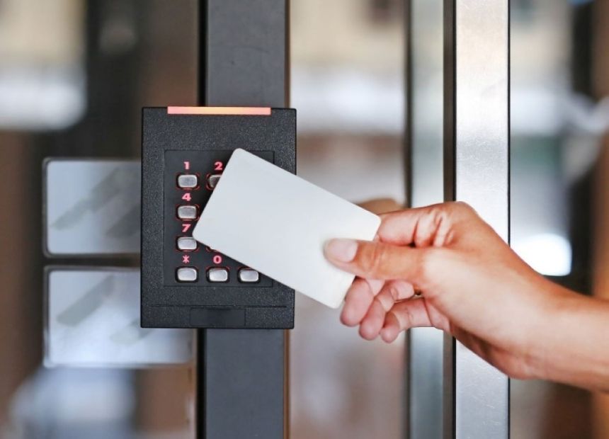 بطاقات ذكية لتسجيل الحضور والانصراف في مدارس المملكة