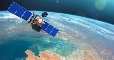 تكنولوجيا: SpaceX تطلق 22 قمرًا صناعيًا للإنترنت من كاليفورنيا وتهبط بصاروخ فى البحر