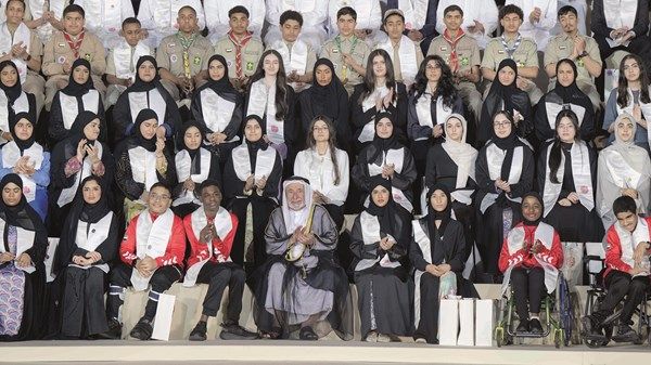 حاكم الشارقة يكرم الفائزين بجائزة «سلطان لطاقات الشباب»