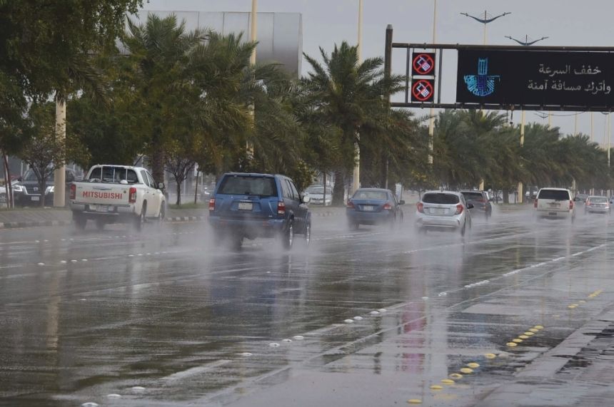 طقس المملكة.. هطول أمطار متوسطة على أجزاء من منطقة الباحة