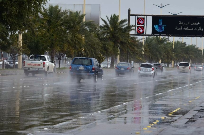 حالة الطقس في المملكة.. أمطار متوسطة على منطقة القصيم
