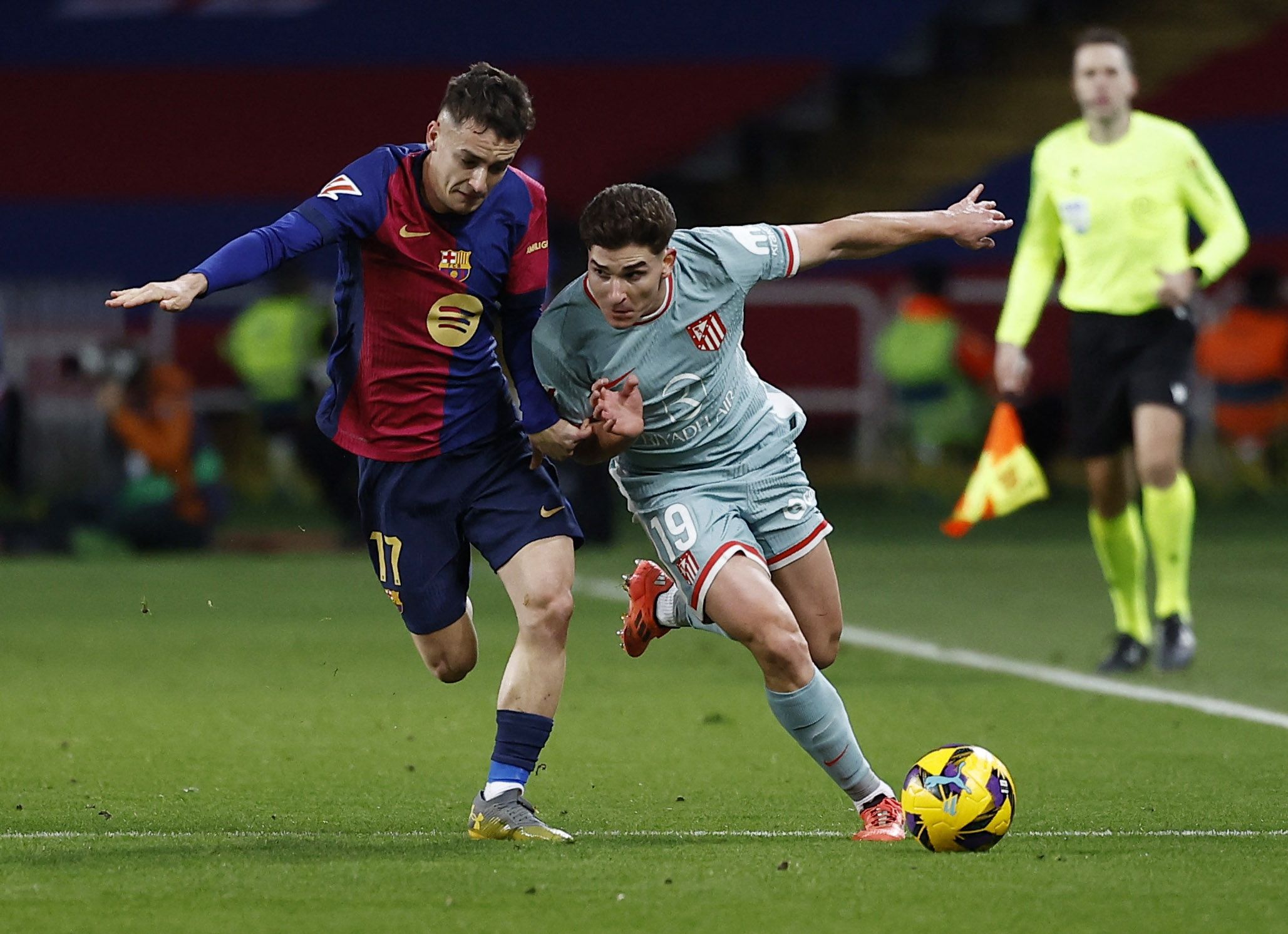 الامارات | أتلتيكو مدريد يصعق برشلونة بانتصار تاريخي