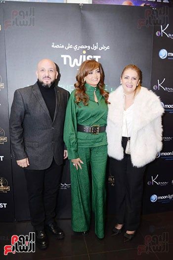 رانيا فريد شوقي وبشرى وميدو عادل في العرض الخاص لفيلم آخر الخط