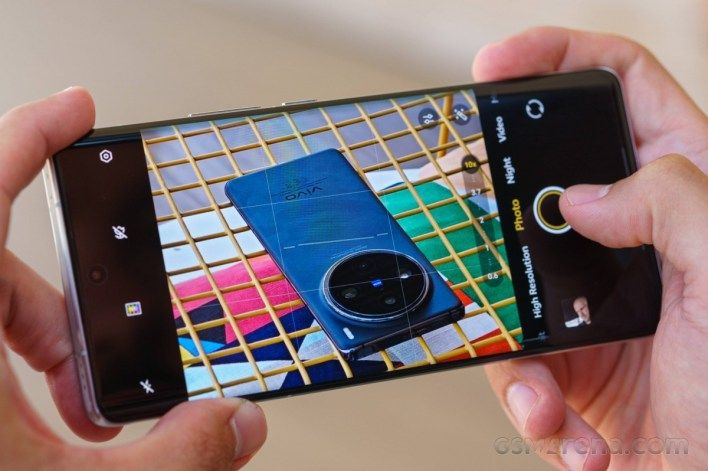 تكنولوجيا: تسريب مواصفات كاميرا هاتف vivo X200 Ultra
