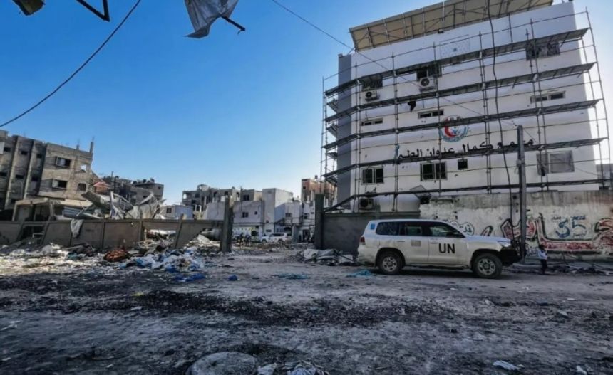 الاحتلال الإسرائيلي يحرق مستشفى كمال عدوان شمال قطاع غزة