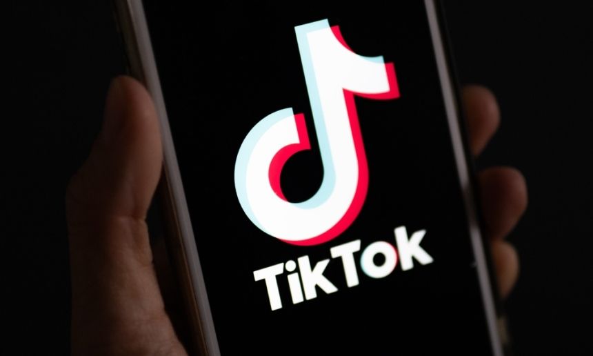 أمريكا.. ترامب يطلب من المحكمة العليا تأجيل حظر "تيك توك"