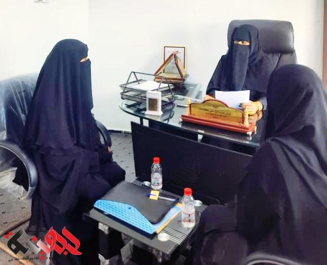 رئيسة مرصد اين للحقوق و التنمية تناقش مخرجات اللقاء التشاوري النسوي مع مديرة الإدارة العامة لتنمية المرأة بالمهرة.
