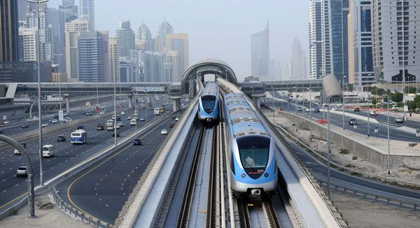 الامارات | أكثر من 2.5 مليون راكب استخدموا المواصلات العامة بدبي في ليلة رأس السنة