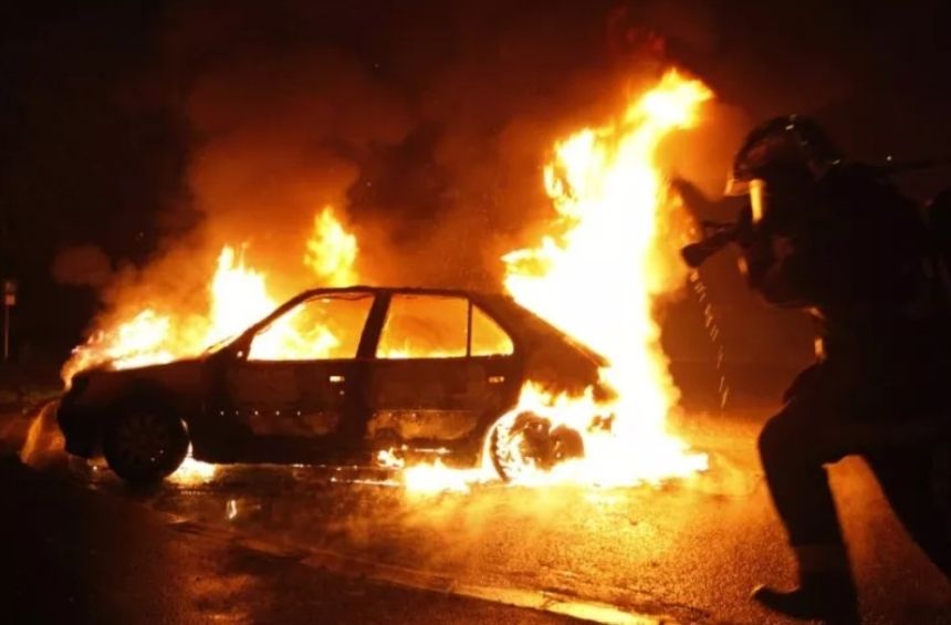 إحراق نحو 1000 سيارة في فرنسا خلال احتفالات رأس السنة