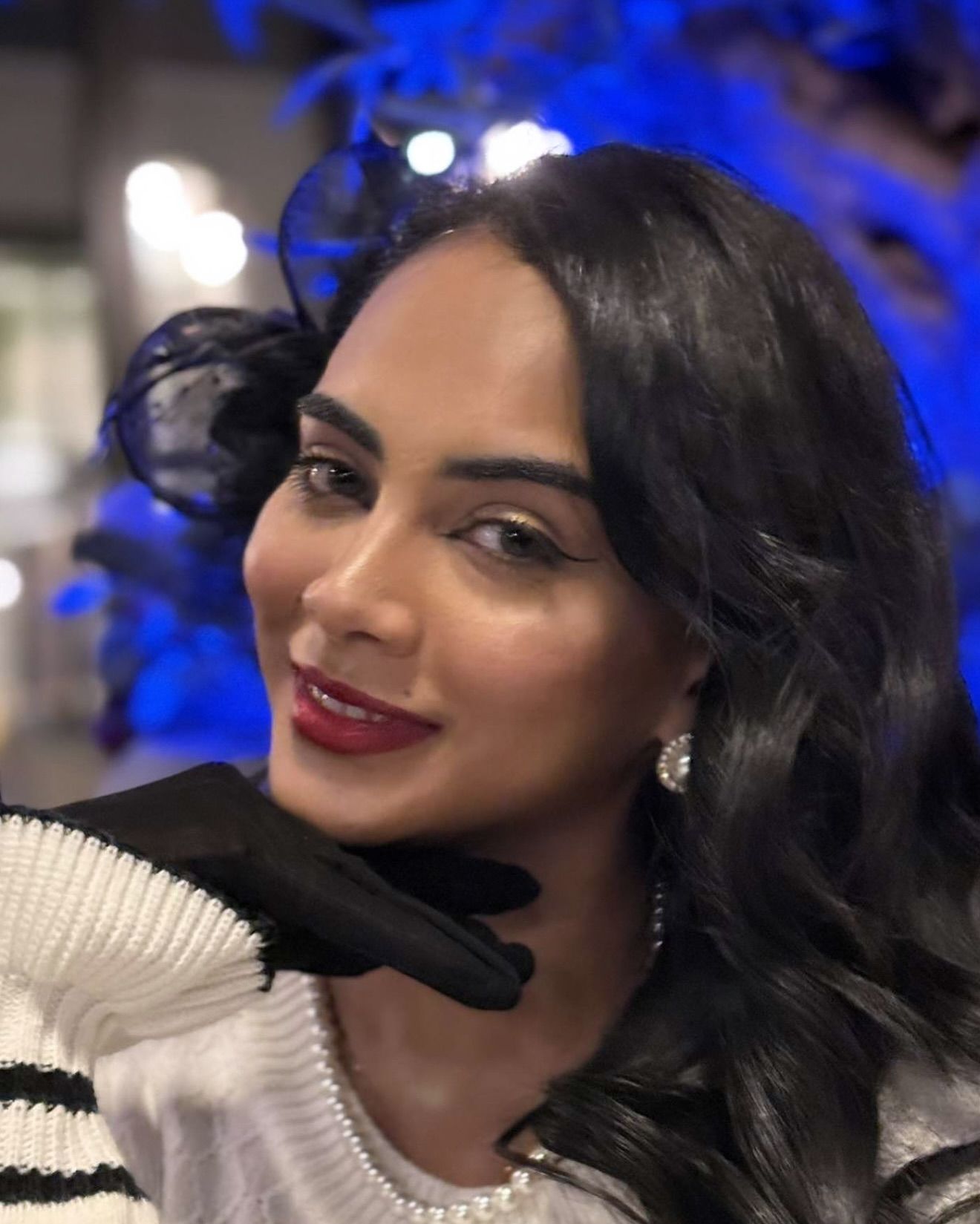 شاهد بالصور.. زوجة الحرس الشخصي لقائد الدعم السريع تظهر بإطلالة جديدة وتتحدث بفخر عن نفسها: (كنت أقوى من ألف رجل وتحملت المسؤولية كما لم يتحملها أغلب الرجال)