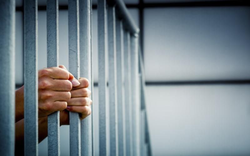 الامارات | اعتداء سجينين على آخر عذب طفلته حتى الموت