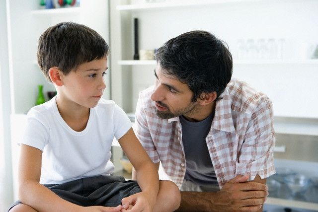 الامارات | تجنبها في التربية.. عبارة تؤثر على ثقة الأطفال بأنفسهم ونجاحهم