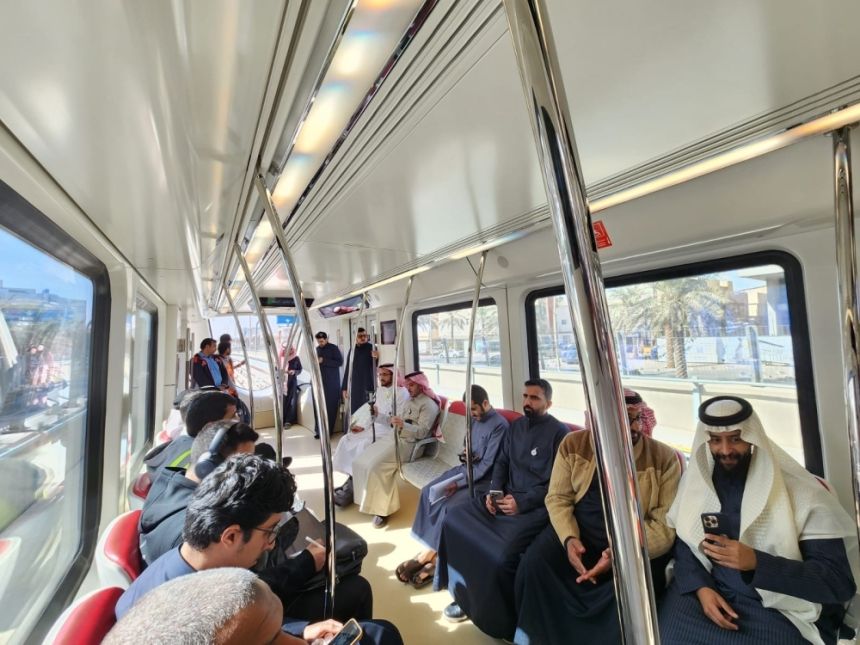 التذكرة وعدم التدخين.. 6 التزامات لمستخدمي الخطوط الحديدية داخل المدن