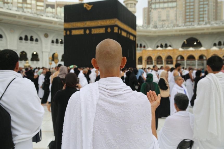 السديس لقاصدي الحرمين: اتبعوا الهدي النبوي أثناء هطول الأمطار