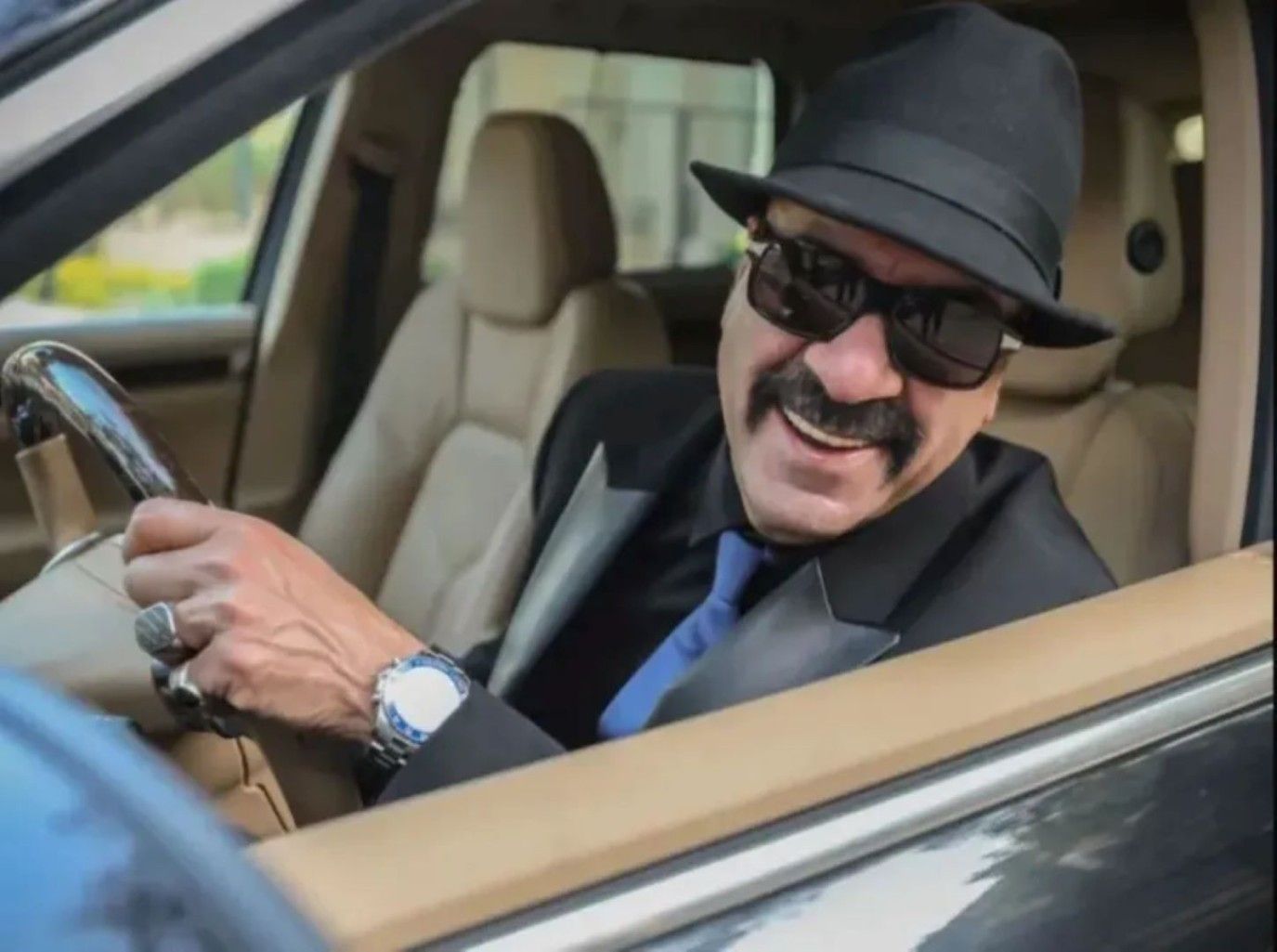  رسائل متبادلة بين تامر حسني ومحمد سعد بسبب فيلم الدشاش