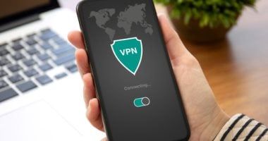 تكنولوجيا: متجر Google Play ومتجر تطبيقات Apple يزيلان تطبيقات VPN متعددة في الهند