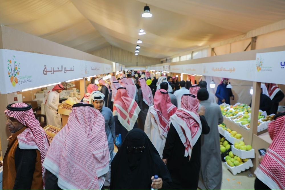 صور| 20 صنفًا من أجود الأنواع تُزيّن مهرجان الحريق للحمضيات
