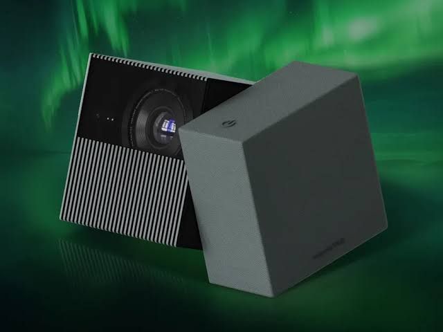 تكنولوجيا: TCL تكشف عن جهاز العرض المحمول PlayCube بتصميم ملتوي وغير تقليدي #CES2025