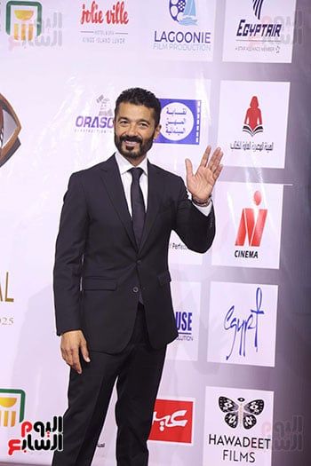 محمود حميدة بافتتاح مهرجان الأقصر: نور الشريف النجم الأطول عمرا في السينما