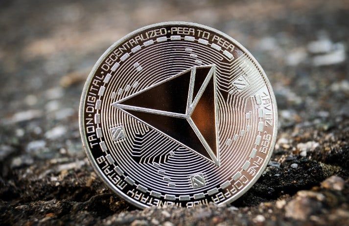 تكنولوجيا: هبوط مفاجئ للعملات الرقمية.. بيتكوين وإيثريوم يتصدران الخسائر