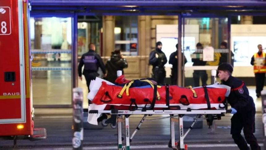 إصابة 20 شخصًا في حادث تصادم قطارين بستراسبورغ شرق فرنسا