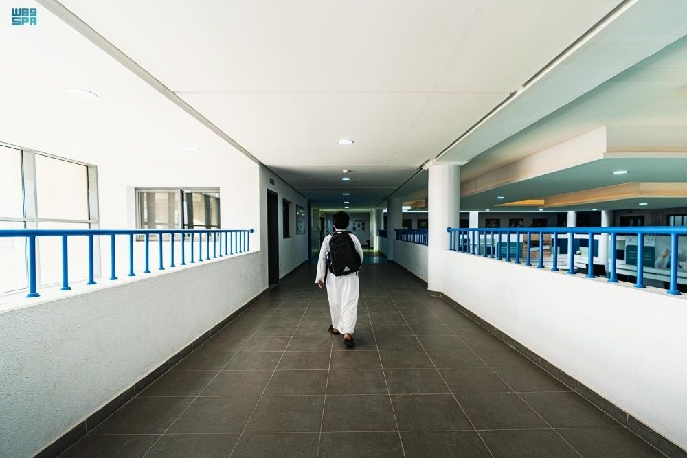 دعم ومراقبة لأداء المدارس