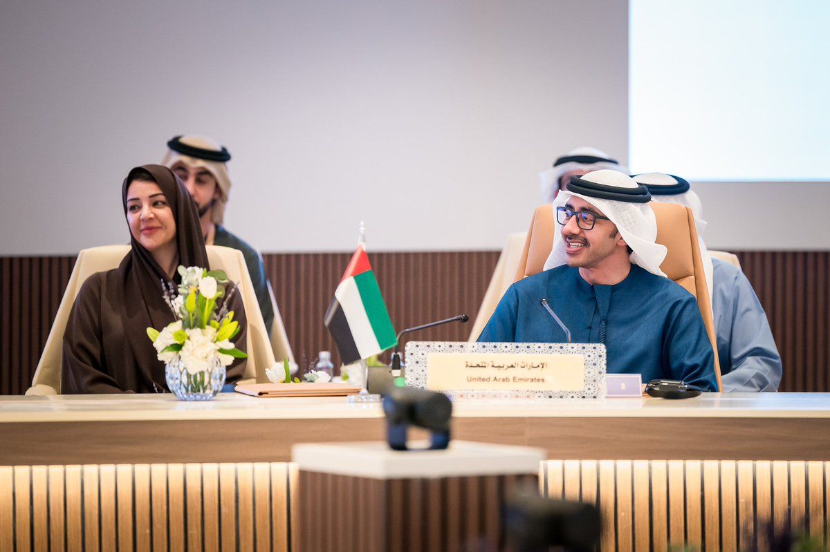 الامارات | عبدالله بن زايد يجدد التأكيد على موقف الإمارات الراسخ في دعم استقلال سوريا وسيادتها على كامل أراضيها