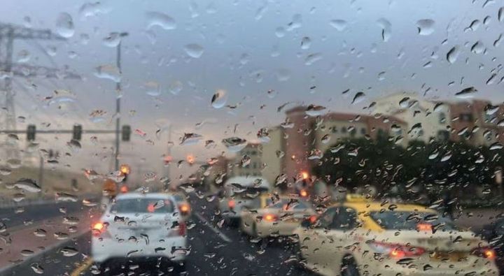 الامارات | أمطار خفيفة على بعض مناطق الدولة