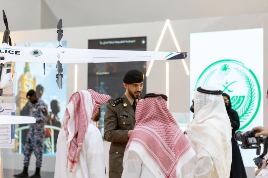 "الداخلية" تستعرض جهودها لتأمين ضيوف الرحمن بمؤتمر ومعرض الحج