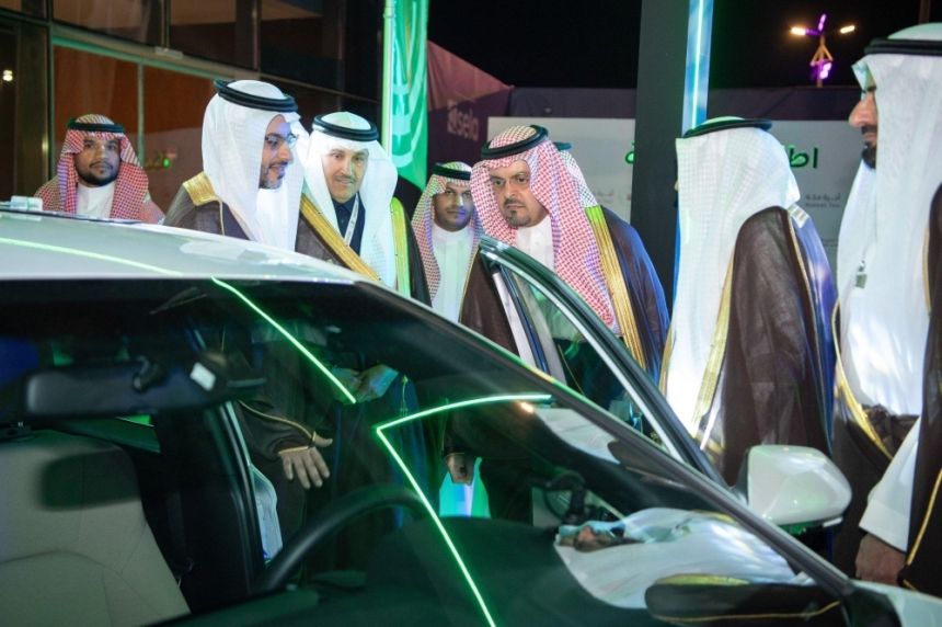 1800 مركبة ذكية تدعم النقل المستدام في مكة بحلول 2025