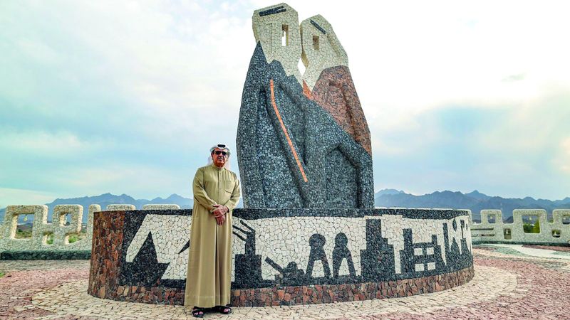الامارات | بين أحضان جبال حتا.. فنان إماراتي يروّض الحجر 30 عاماً