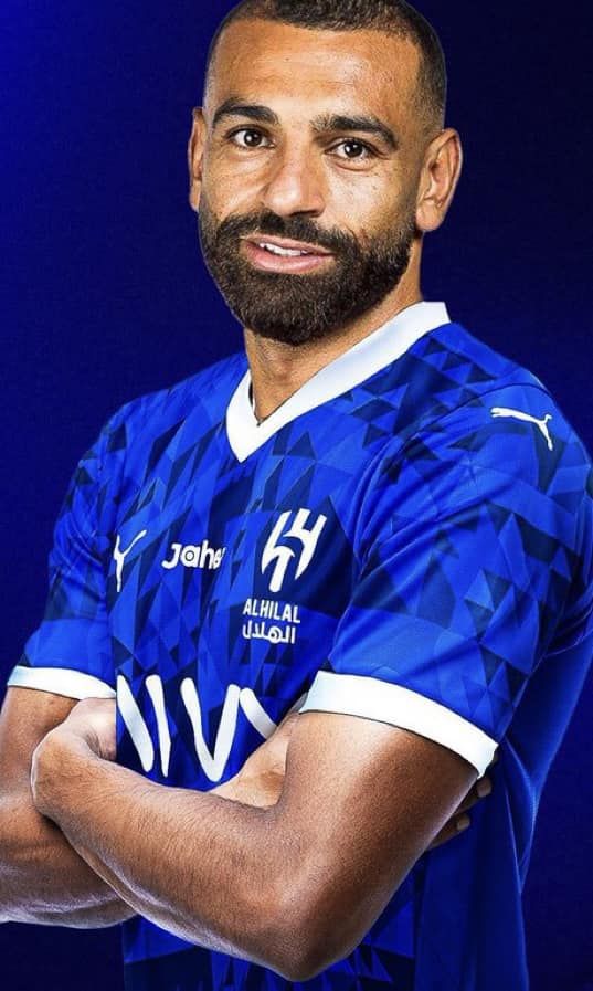 تركي آل الشيخ ينقل صلاح إلى الهلال