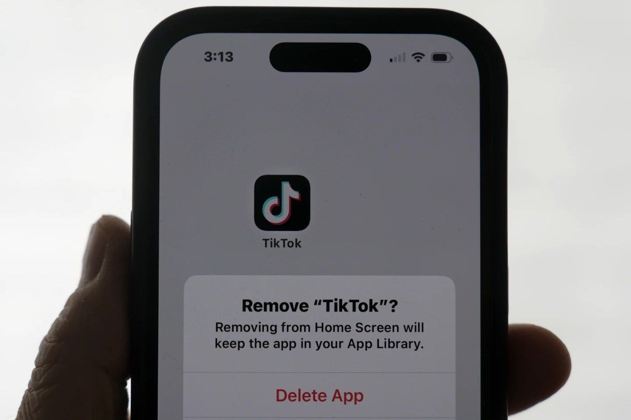 تكنولوجيا: Tik Tok للأمريكيين: "آسفون.. التطبيق غير متاح الآن"