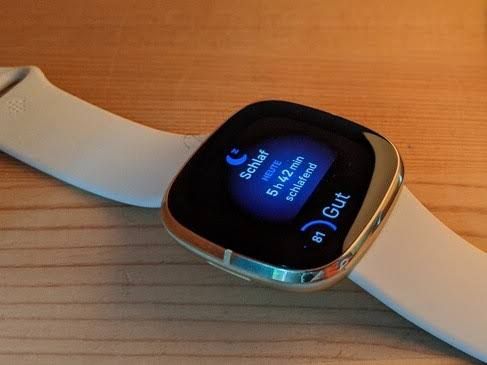 تكنولوجيا: ارتفاع حرارة ساعات Fitbit قد يسبب إصابات وجوجل تقدم تحديثًا وتعويضًا 50 دولارًا