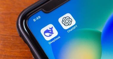 تكنولوجيا: روبوت الدردشة الصيني DeepSeek ينهي هيمنة ChatGPT على متجر تطبيقات Apple