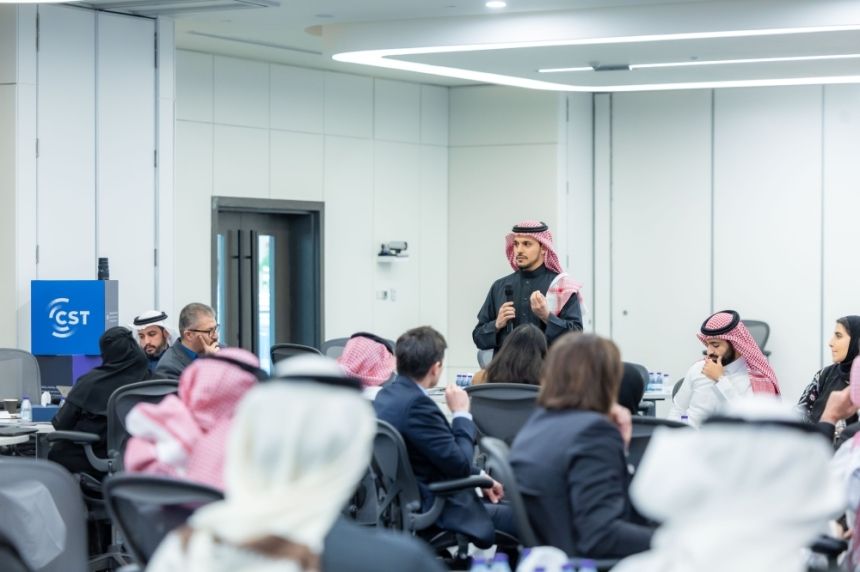 للخروج بحلول مبتكرة.. "هيئة الاتصالات" تستضيف فعالية The frontier