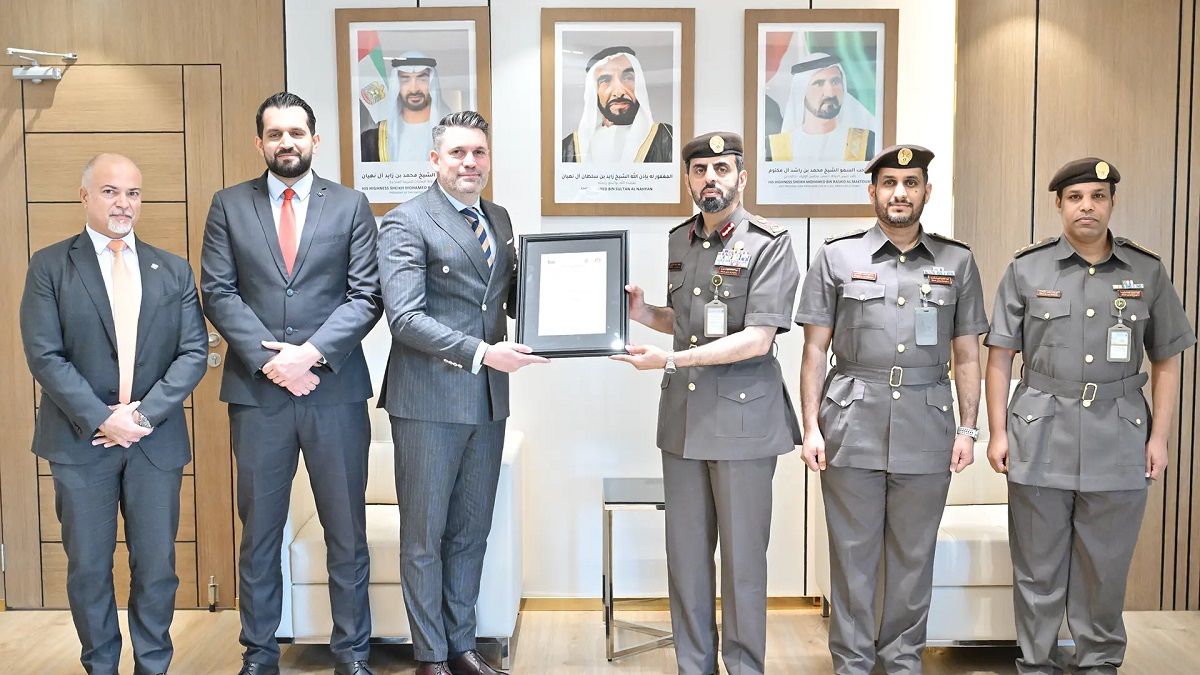 الامارات | "الهوية والجنسية" تحصل على شهادتي "أيزو المرونة المؤسسية" و"أيزو المسؤولية المجتمعية"