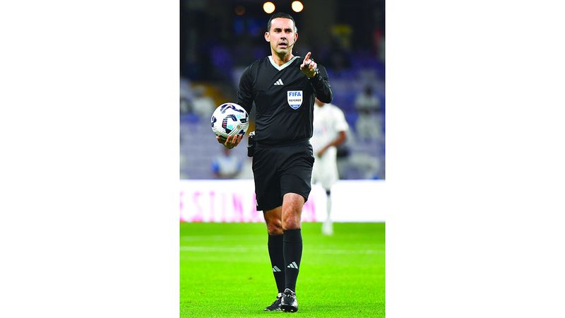 الامارات | الصافرة الأجنبية ظهرت 10 مرات في مرحلة ذهاب الدوري