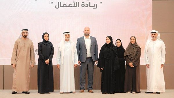 نهيان بن مبارك: أولويتنا تمكين ودعم الشباب