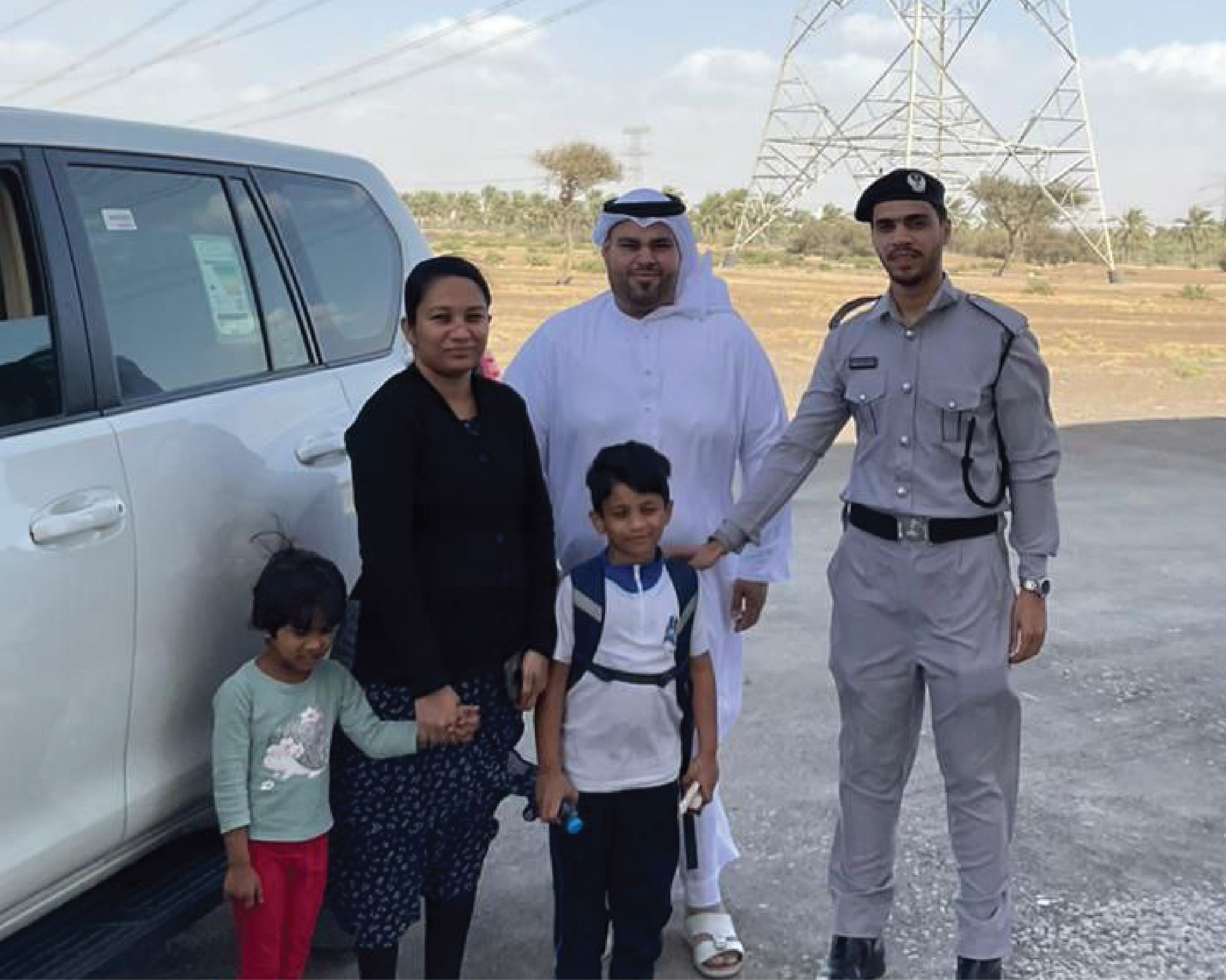 الامارات | شرطة عجمان تعيد طفلاً مفقوداً لوالديه في منطقة المنامة